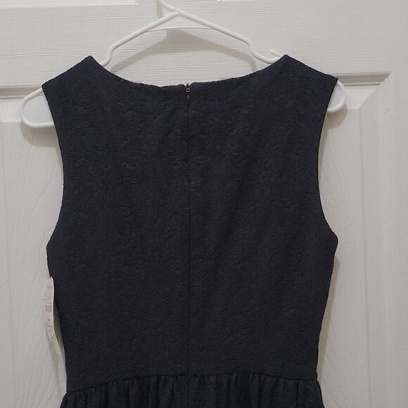Zara V Neck Dress - Picture 5 of 8